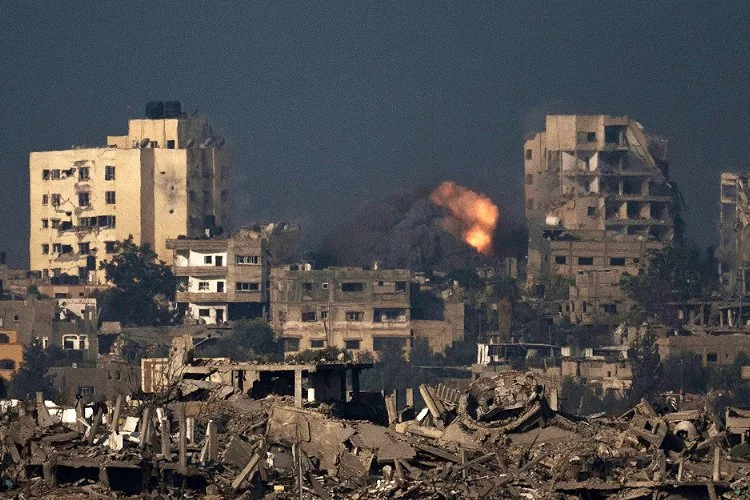 Gazze’de ölü sayısı 15 bini geçti