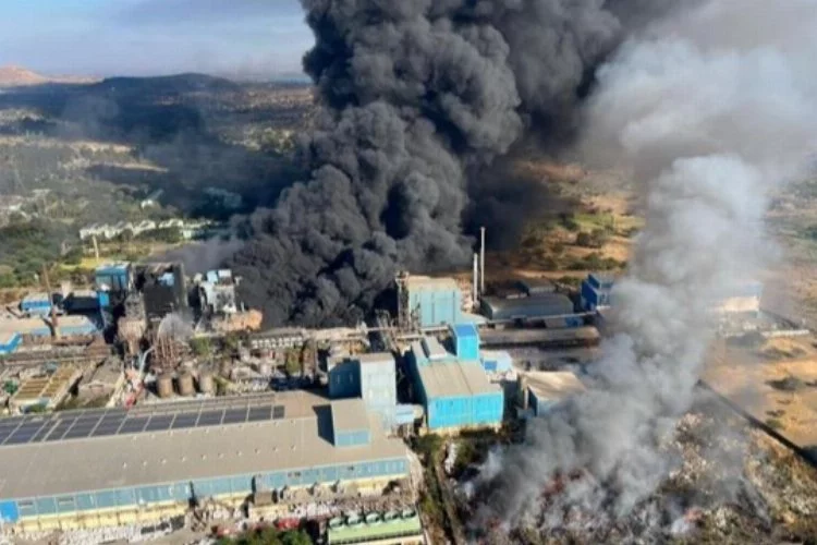 Kimya fabrikasında patlama sonrası yangın: 2 ölü, 14 yaralı