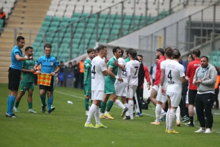Yarıda kalan Bursaspor-Vanspor maçının kararı açıklandı!