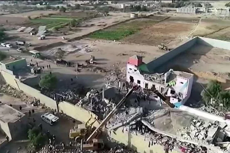 Yemen’de gözaltı  merkezine hava saldırısı: 60 kişi öldü