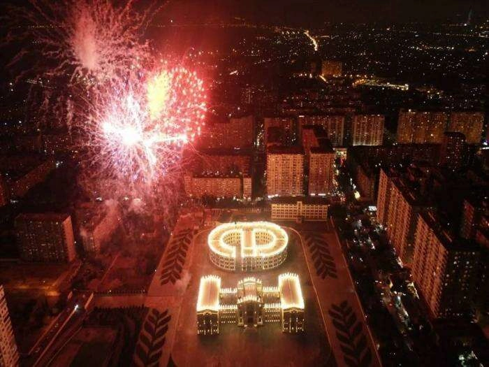 Bakü’de zafer kutlaması