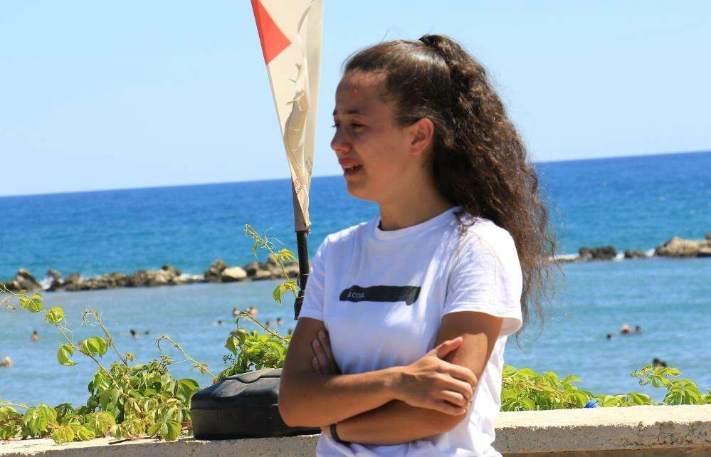 HIRSIZ, GENÇ KIZI AĞLATTI