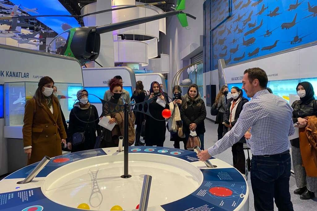 ''GUHEM okul dışı öğrenmede en iyi örneklerden biri''