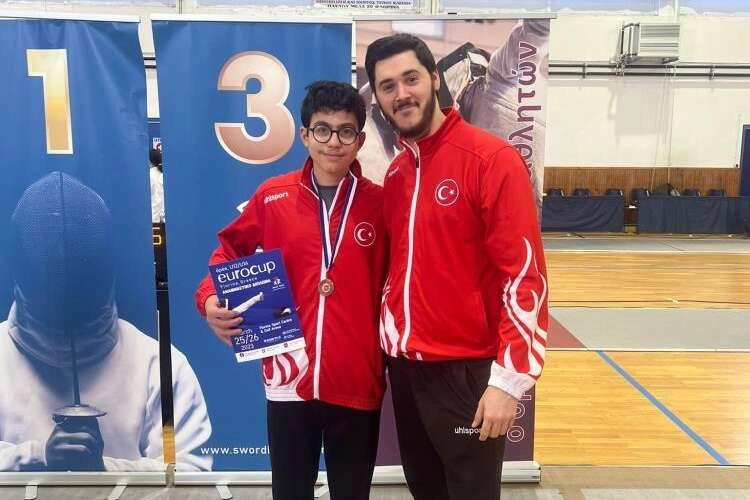 Deniz Sayın bronz madalya kazandı