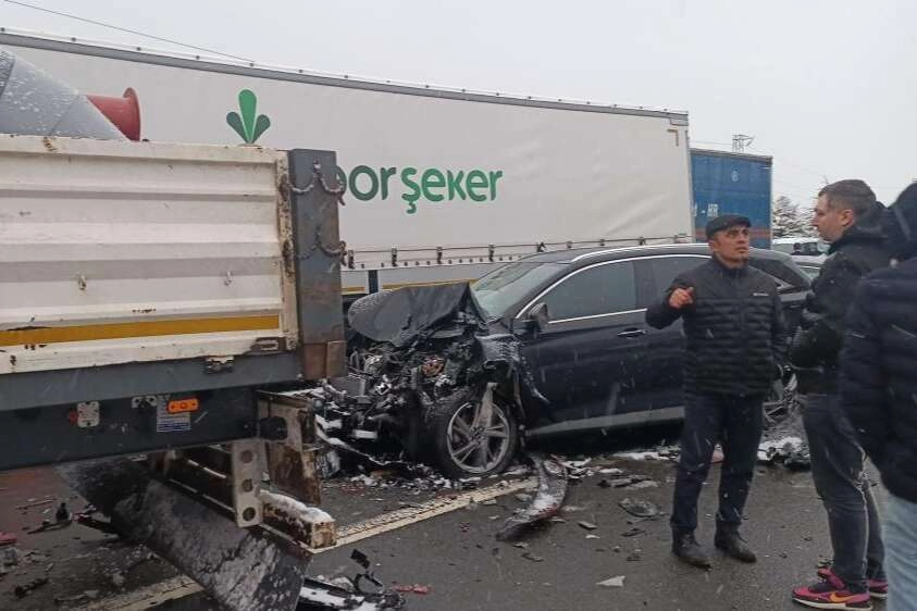  Bolu TEM'de kaza: 58 araç karıştı, 10 yaralı