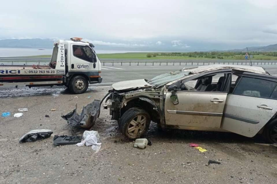 Otomobil takla attı: 3 yaralı