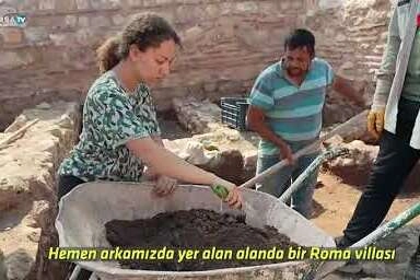 Tarihi surlarda gizemli mezarlık