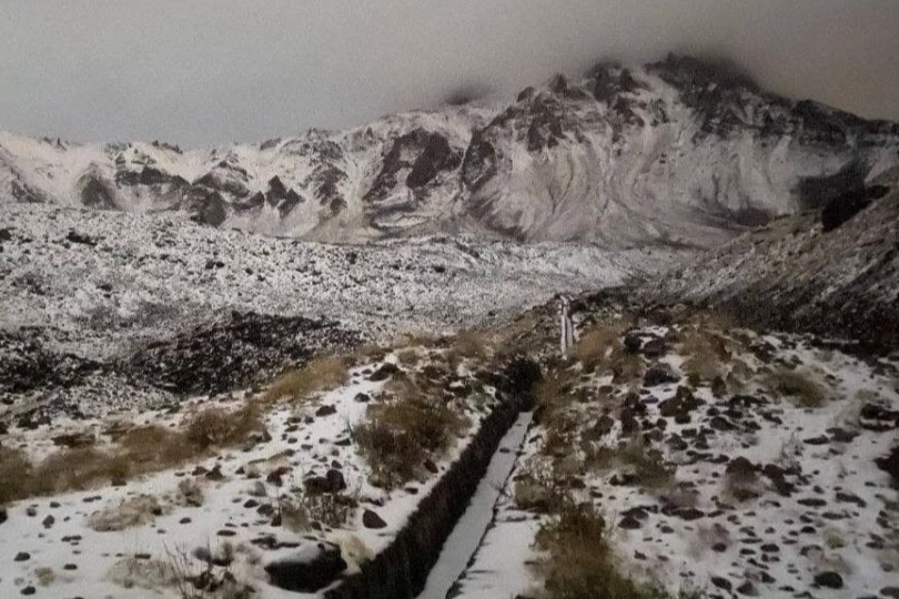 Erciyes Dağı'na mevsimin ilk karı düştü