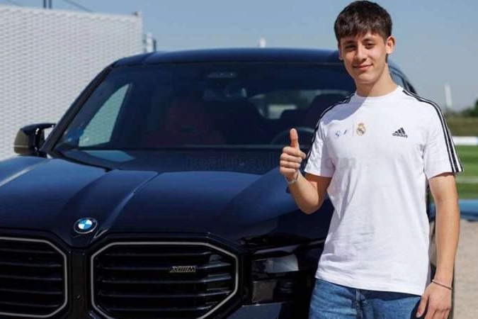 Real Madrid’den Arda Güler’e hediye araba