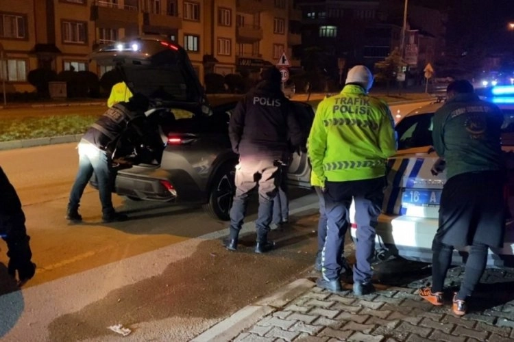Bursa'da 250 polisle 'huzur' uygulaması