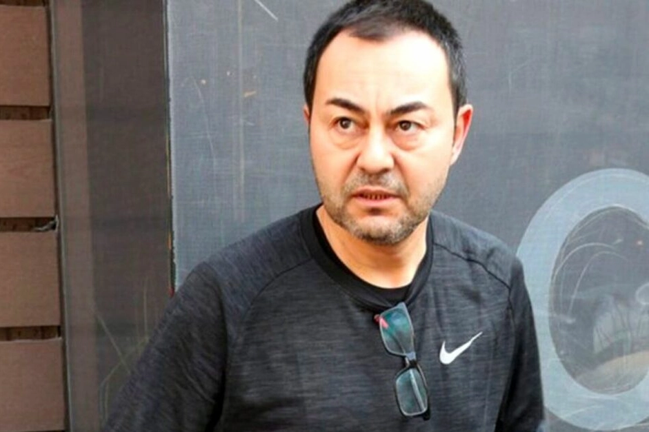 Serdar Ortaç, CHP’lilere ve Tarkan’a küfür yağdırdı!