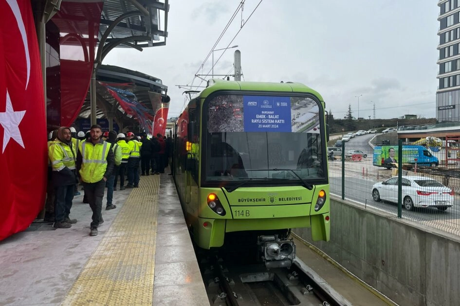 Emek-Şehir Hastanesi metro hattının ilk istasyonu açıldı