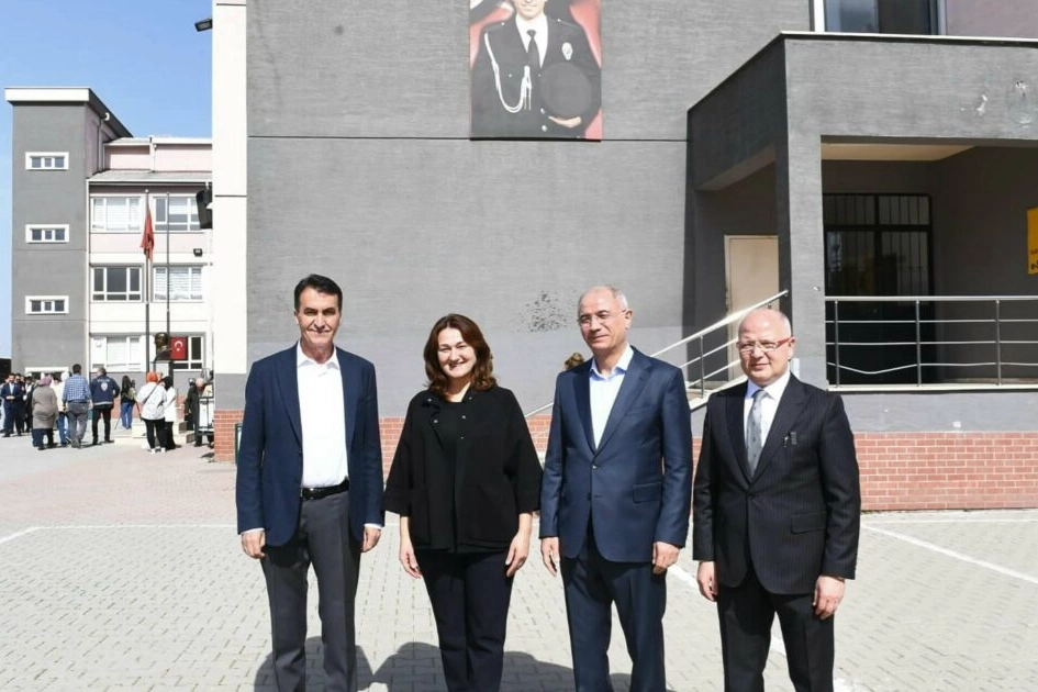 Mustafa Dündar görevini yerine getirdi