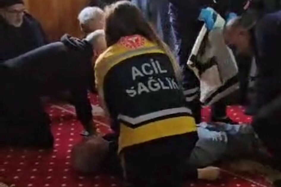 Bursa’da bayram namazını kılarken hayatını kaybetti