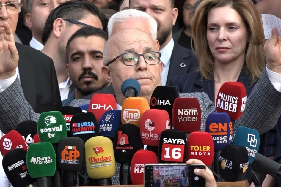 Bursa İl Seçim Kurulu Müdürü aynı alkışı AK Parti’de de istemiş