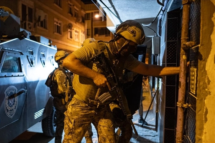 Bursa’da darbe! Hakkı Saral’ın çetesi çökertildi