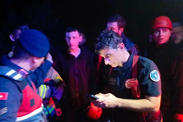 Bursa’da 3 genç ormanlık alanda mahsur kaldı: Ekipler seferber oldu