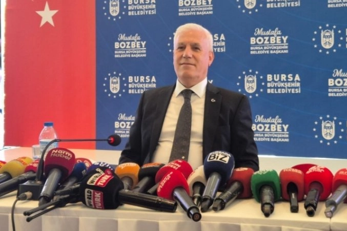 Mustafa Bozbey'den zehir zemberek sözler! Aktaş'ı topa tuttu