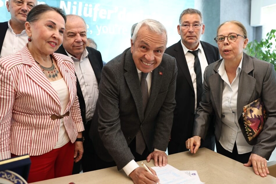 Şadi Özdemir, Mestanlı Derneğine üye oldu