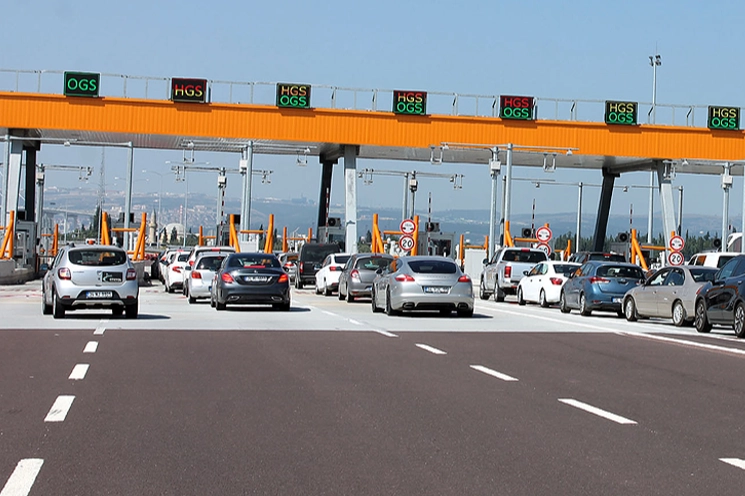 Otoyol ve köprü geçiş ücretleri zamlandı