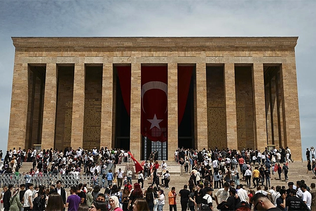 7'den 70'e herkes Anıtkabir'e koştu