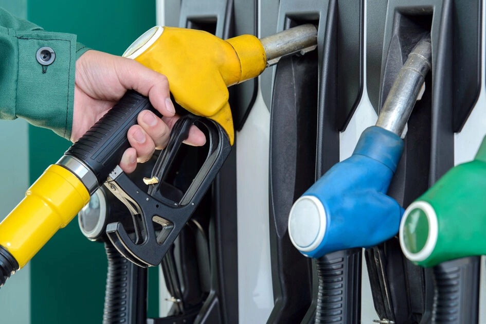 Araç sahiplerini sevindiren haber! Benzine indirim bekleniyor