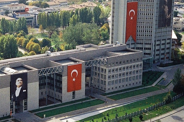 Dışişleri: İsrail, Divan’ın kararlarını süratle yerine getirmeli