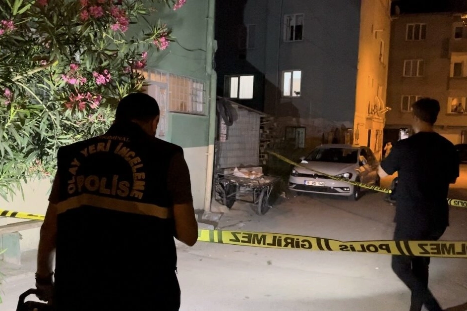 Bursa’da akrabalar arasında kavga: Baba-oğul yaralandı