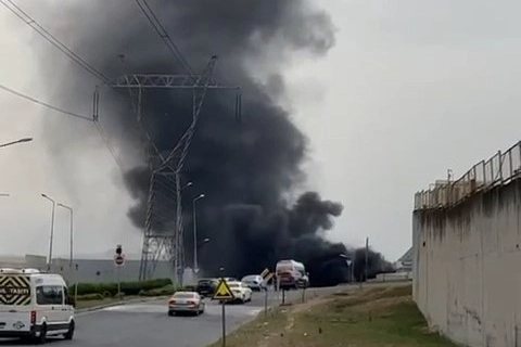Bursa'da yürekler ağza geldi! Fabrika'da korkutan yangın