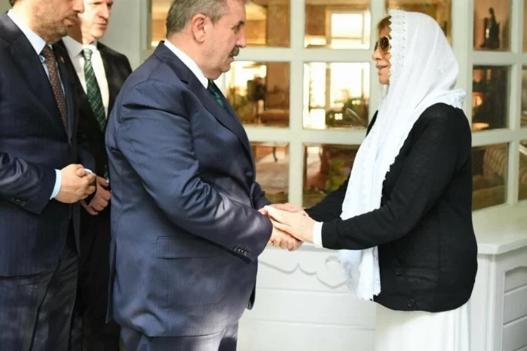 Destici’den Tansu Çiller’e taziye ziyareti