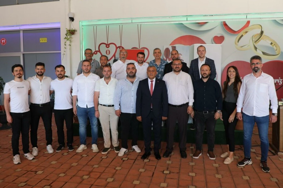 Gemlik Belediyespor’da Yeni Başkan Mustafa Duran oldu