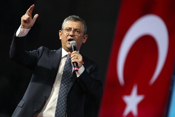Özel’den asgari ücret açıklaması! Adeta meydan okudu