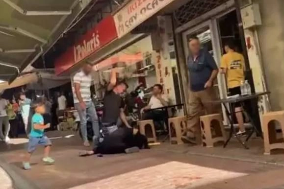 Türkiye bu olayı konuştu! Hamile kadını sokak ortasında dövdü