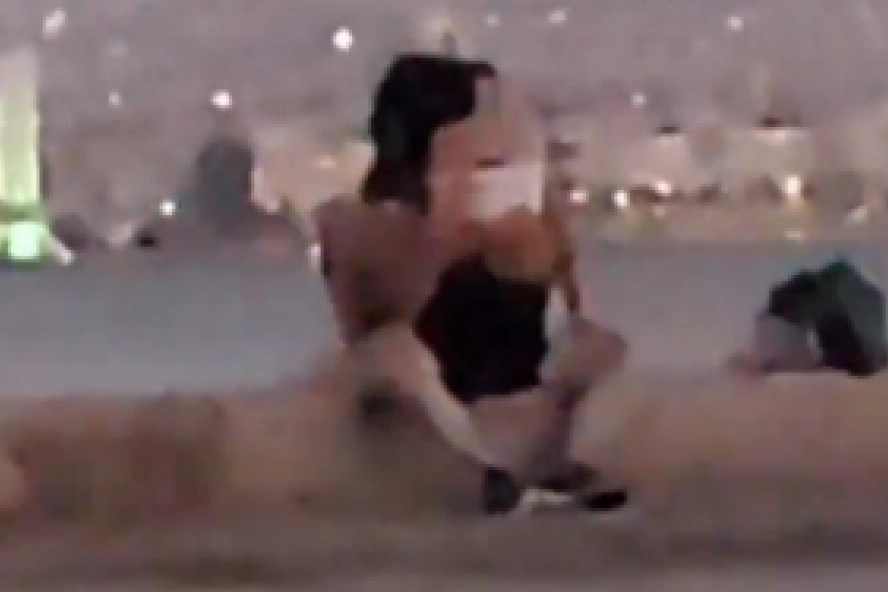 Türkiye bu olayı konuşuyor! Sokak ortasında ilişkiye girdiler