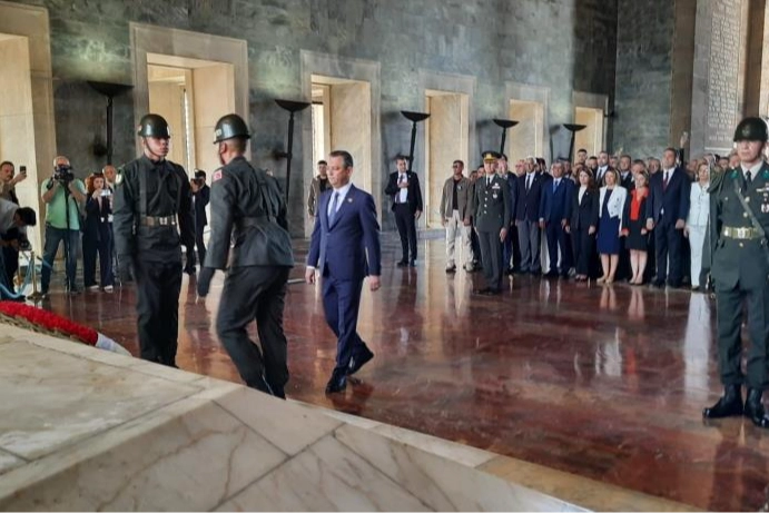 CHP 101’inci yılında Anıtkabir’de