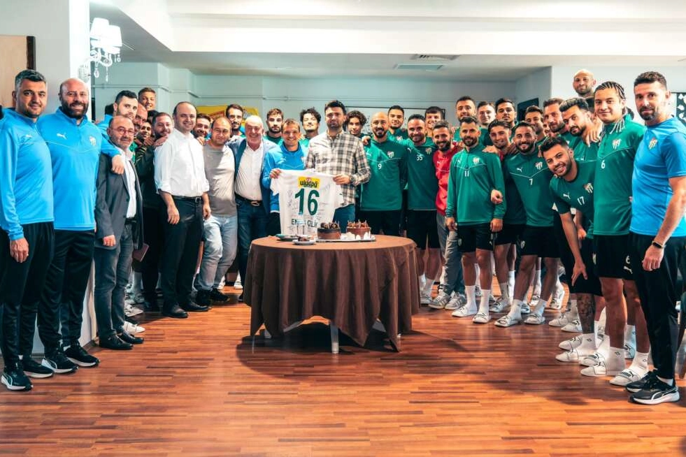İyi ki doğdun Başkan! Bursaspor'da sürpriz kutlama
