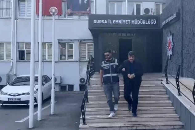 Bursa polisi adım adım izledi, şüpheliyi yakaladı