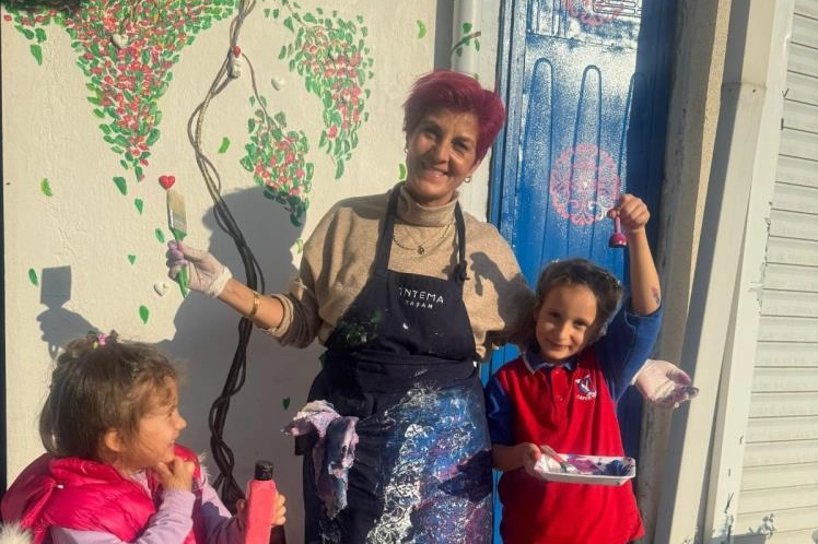 Duvar resimleriyle Mudanya’yı güzelleştiriyor