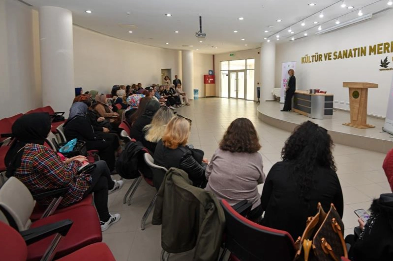 Kadın yazarlar ile kadın kitapseverler Osmangazi’de buluşuyor