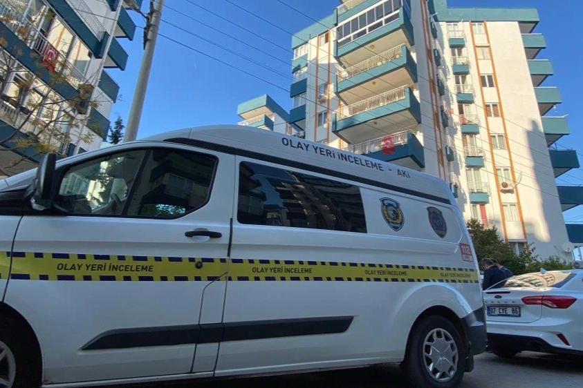 Antalya’da 3 kardeş yaşadıkları evde ölü bulundu