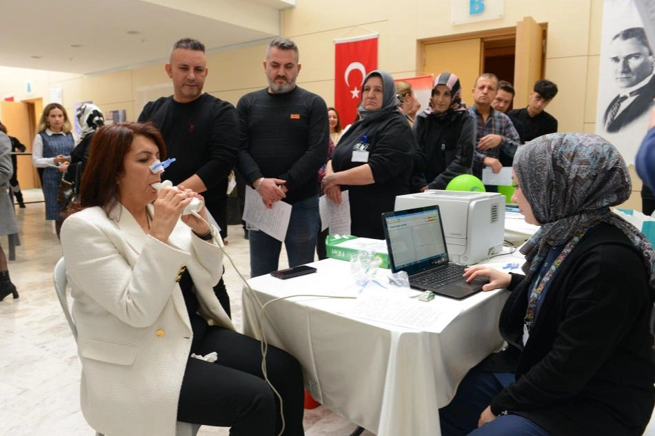 Belediye çalışanlarına KOAH testine tabi tutuldu
