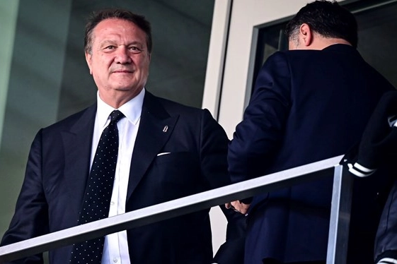 Beşiktaş Başkanı Arat istifa etti