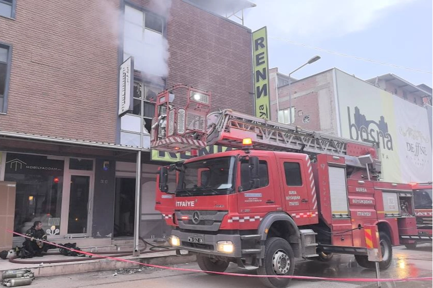 Bursa'da itfaiye hızır gibi yetişti