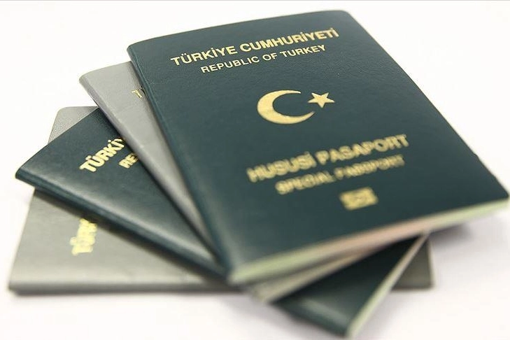 Yeşil ve gri pasaporta vize uygulanacak mı? AB’den Türkiye açıklaması