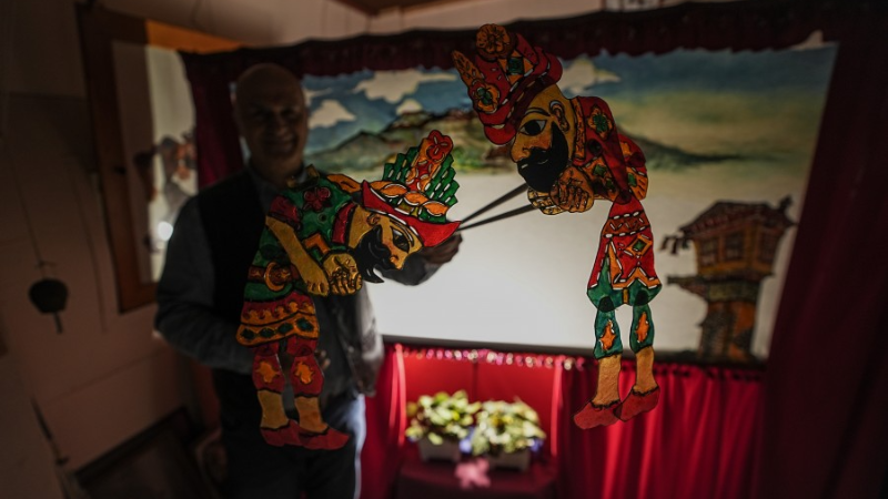 Karagöz ile Hacivat yeni oyunlarla Bursa'da izleyiciyle buluşacak