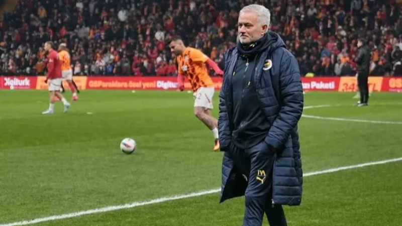 Galatasaray Mourinho'nun peşini bırakmıyor