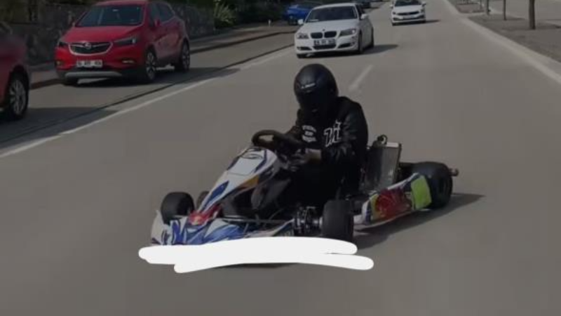 Bursa trafiğinde bu da oldu; Görenler şaşırdı...