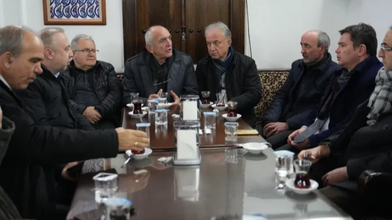 Erkan Başkan, Ramazan'da Bursa'yı mahalle mahalle geziyor