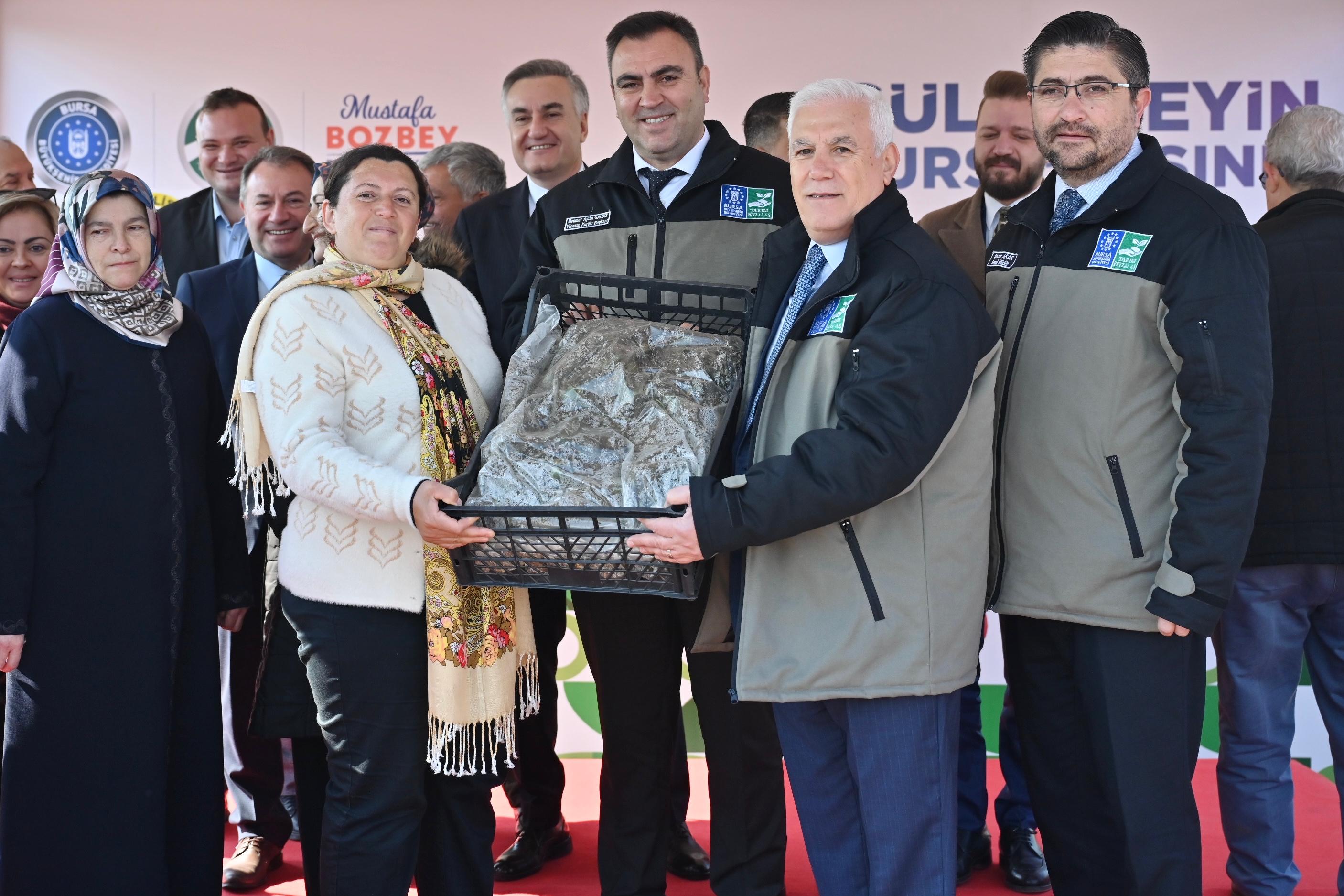Büyükşehir’den çiftçiye bir destek daha