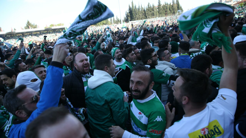 Bursaspor'un şampiyonluk kutlamalarına o isim de katılıyor